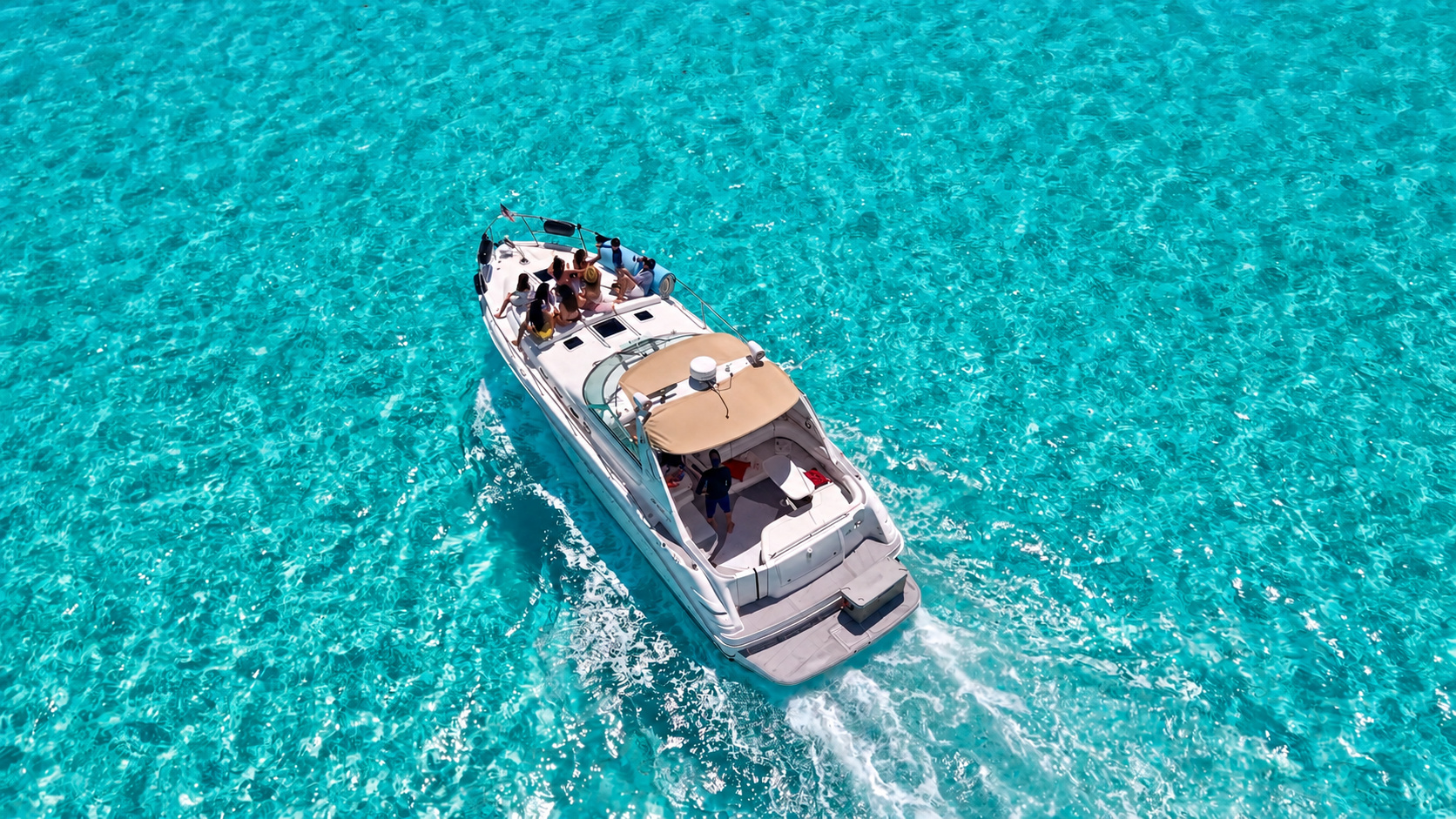 Yacht on the clear turquoise waters of Blanquizal